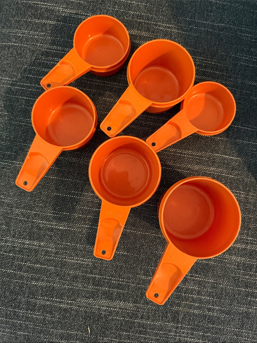 Vintage 1970s orange plastic Tupperware nesting measuring cups set of 6 USA MADE - Picture 3 of 4
